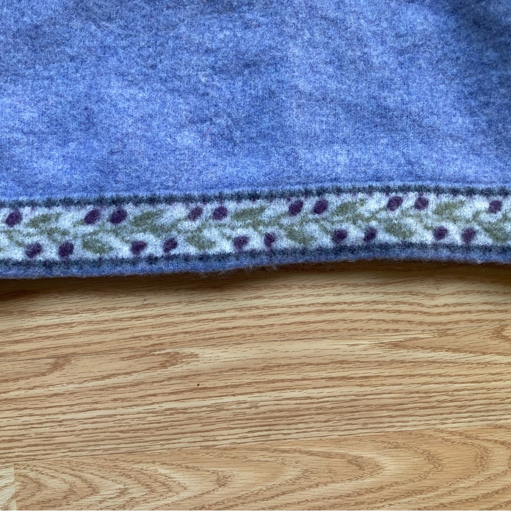 Like New Woolrich Light Blue Periwinkle Sweater Botanical Pattern, Wool, Size 2 - Picture 3 of 12
